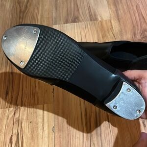 Size 10 , Linodes Black Women’s Tap shoe
